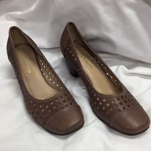 Dino’s Beige 2 Inch Heels